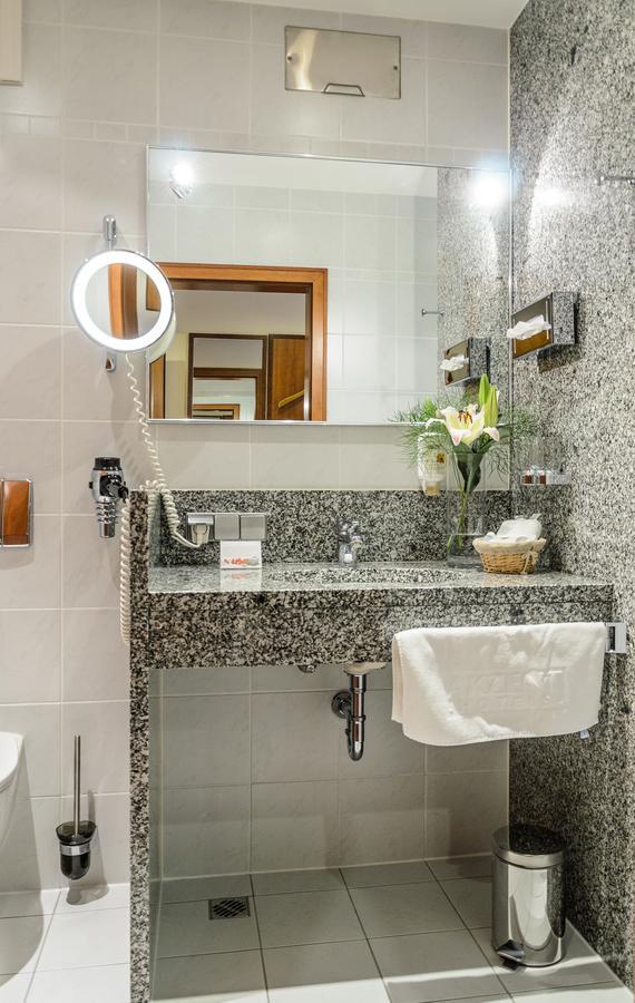 Akzent Hotel Goldner Hirsch Kamenz Luaran gambar