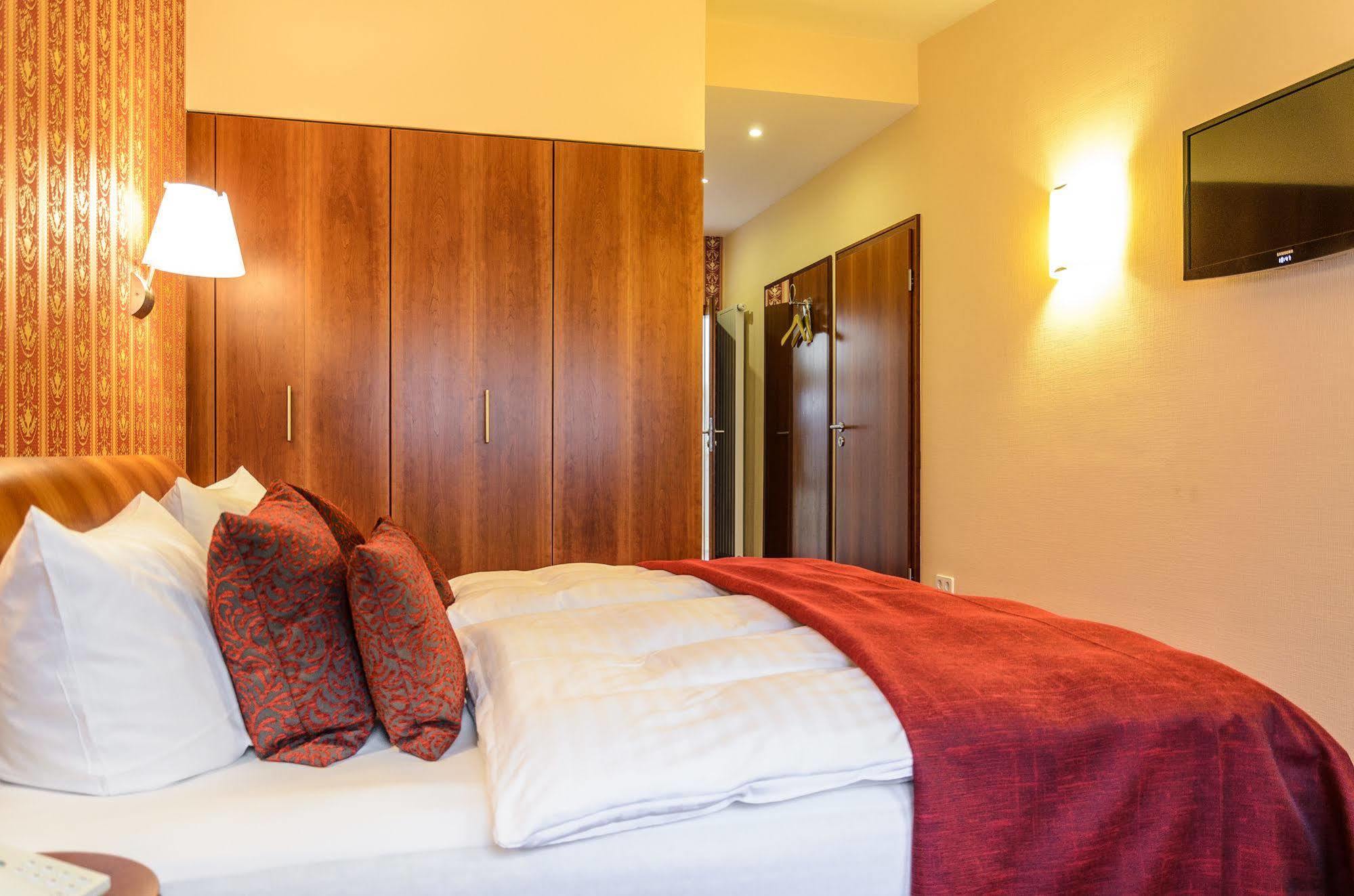 Akzent Hotel Goldner Hirsch Kamenz Luaran gambar